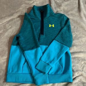 Under Armour boys sweater size medium